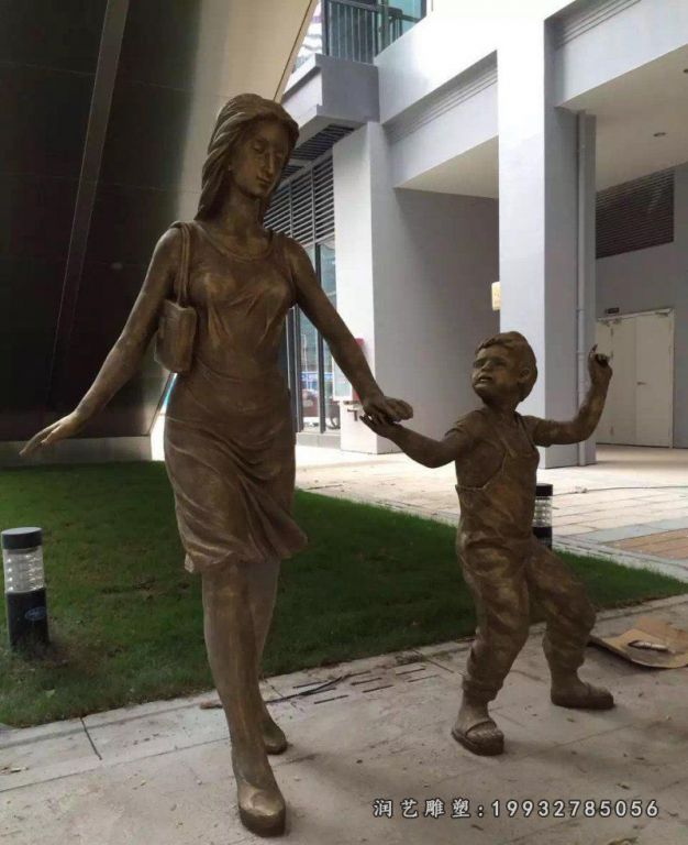 城市公园母子铜雕