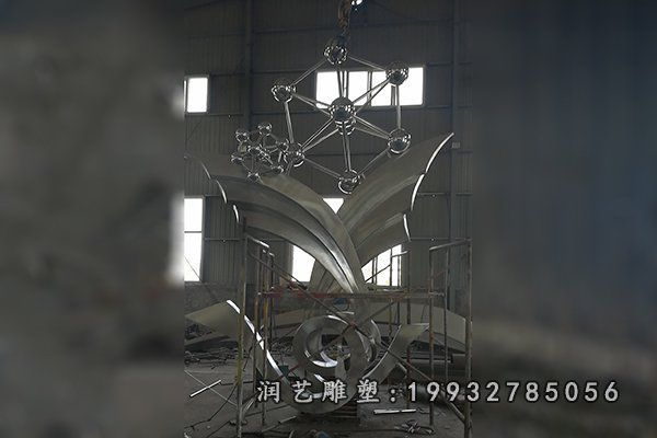小区不锈钢景观雕塑