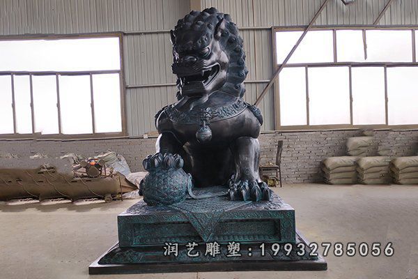 企业狮子动物铜雕