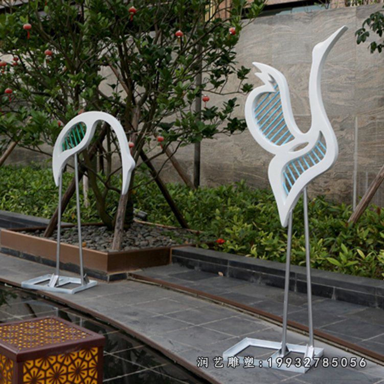 草坪不锈钢仙鹤动物雕塑