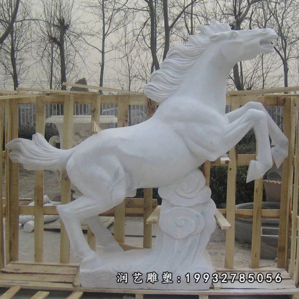 商业街动物马石雕