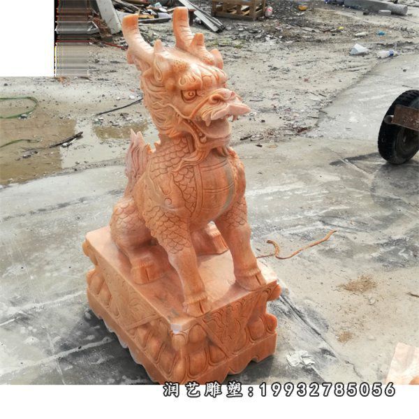 游乐场麒麟动物石雕