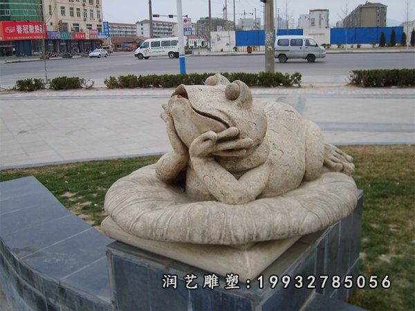 园林动物青蛙石雕