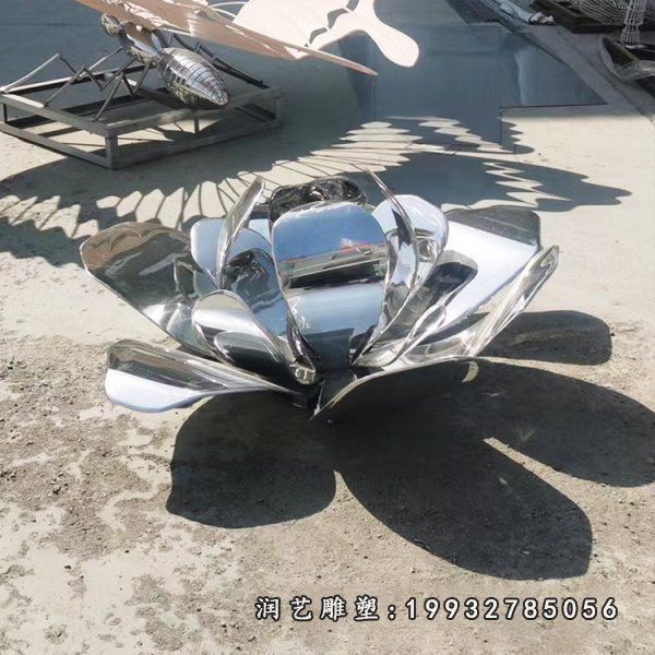 不锈钢荷花雕塑 (131)