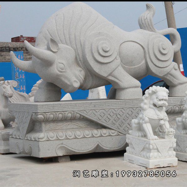 游乐场牛动物石雕