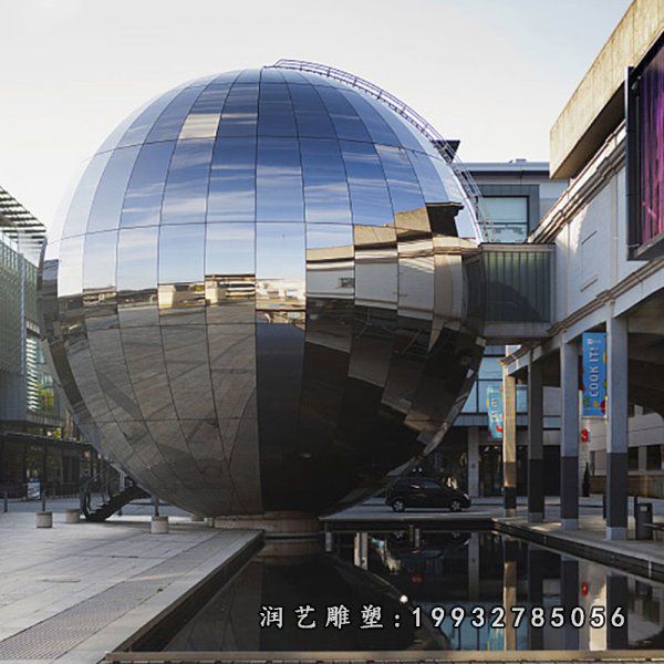 不锈钢光面球 广场景观雕塑