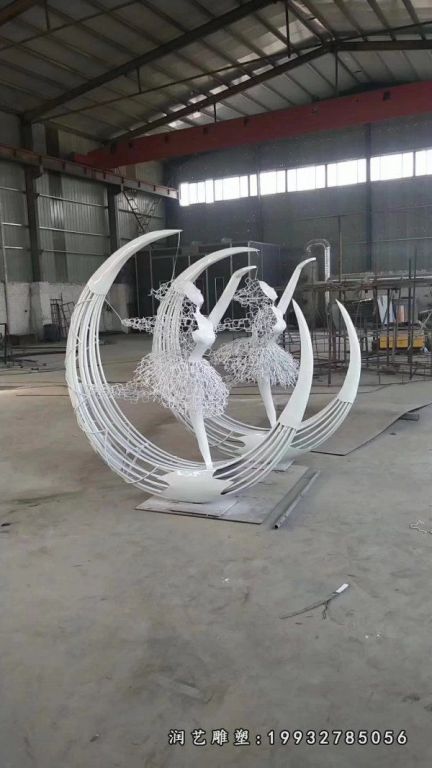 小区不锈钢景观月亮雕塑
