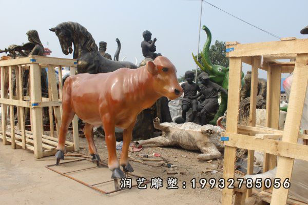 商场玻璃钢黄牛动物雕塑