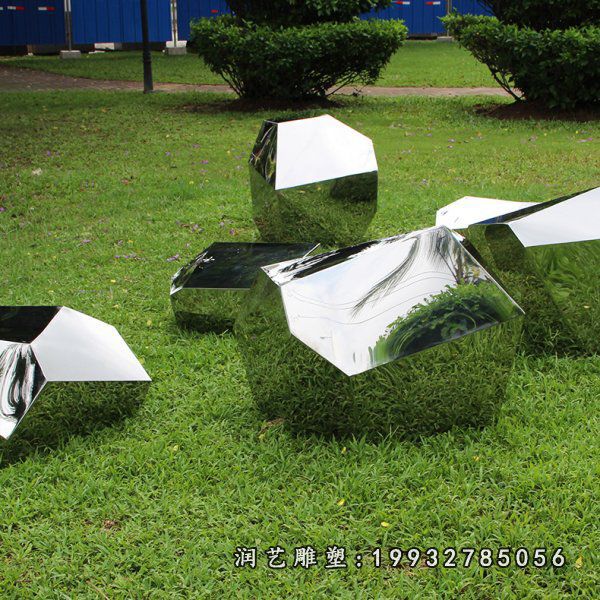 医院不锈钢石头景观雕塑
