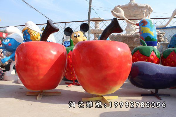 小区玻璃钢苹果仿真雕塑