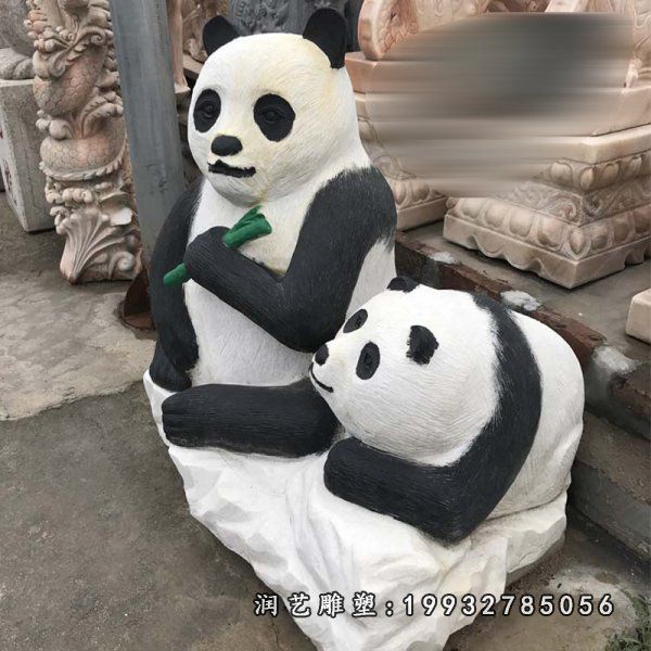 广场熊猫动物石雕