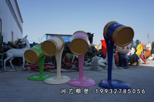 校园玻璃钢油漆桶景观雕塑