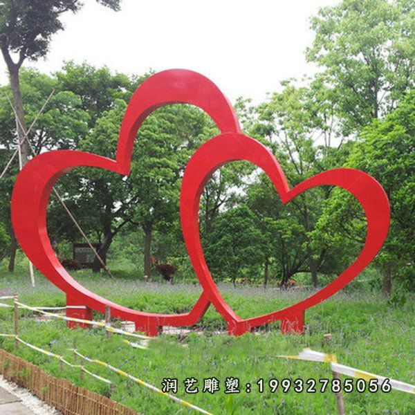 校园不锈钢心形雕塑