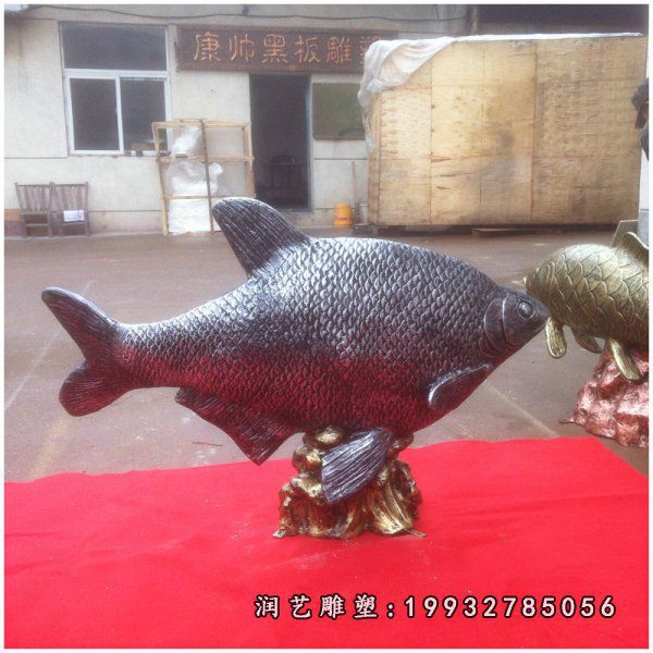 学校动物鱼铜雕