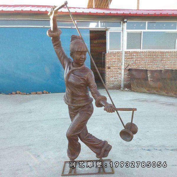 游乐场运动人物铜雕