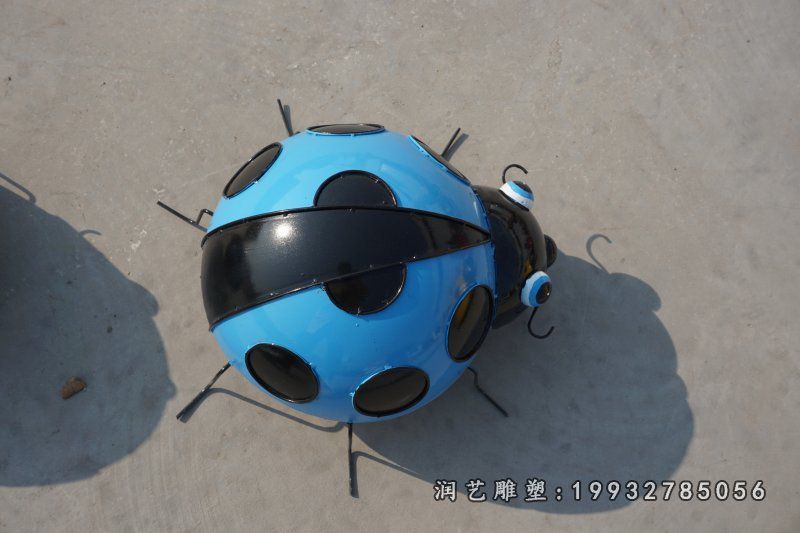 医院不锈钢瓢虫动物雕塑