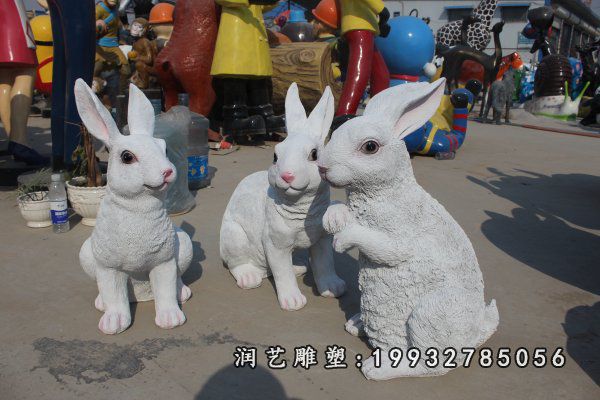 户外玻璃钢兔子动物雕塑