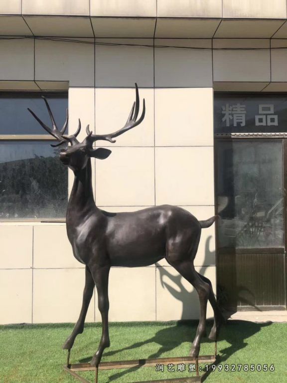 园林鹿雕塑 (2)