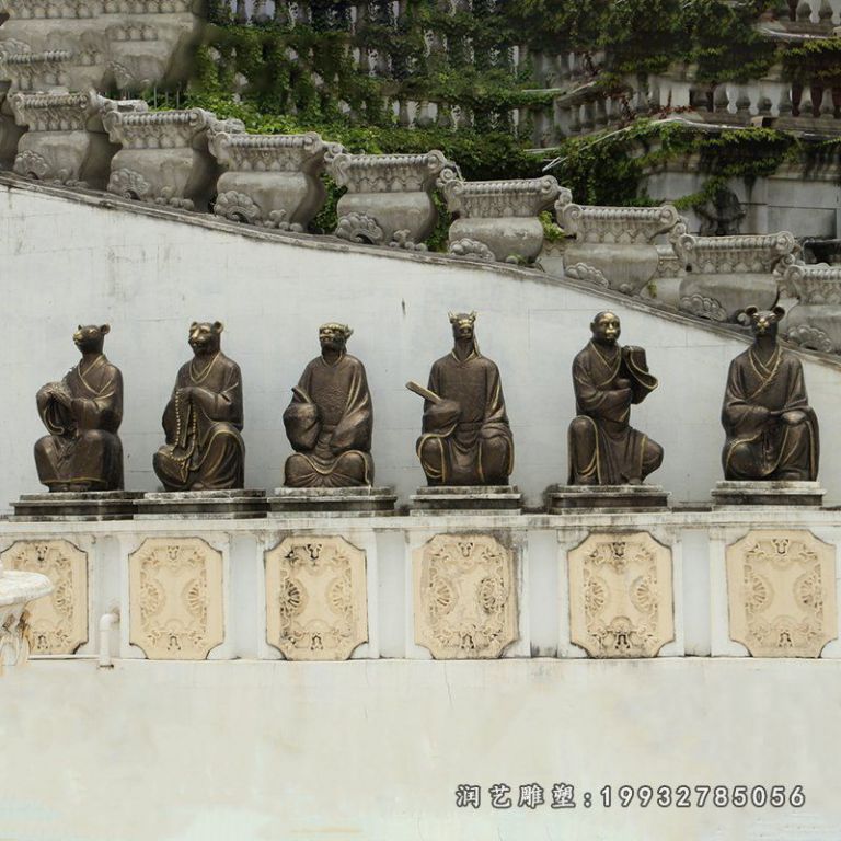 草坪十二生肖动物铜雕