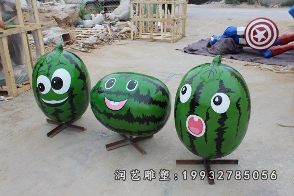 小区玻璃钢西瓜景观雕塑