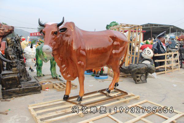 企业玻璃钢黄牛动物雕塑