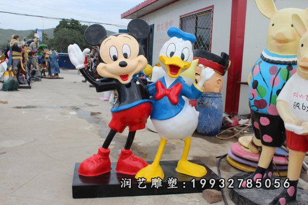 玻璃钢唐老鸭雕塑 (20)
