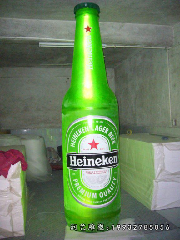 公园玻璃钢酒瓶景观雕塑