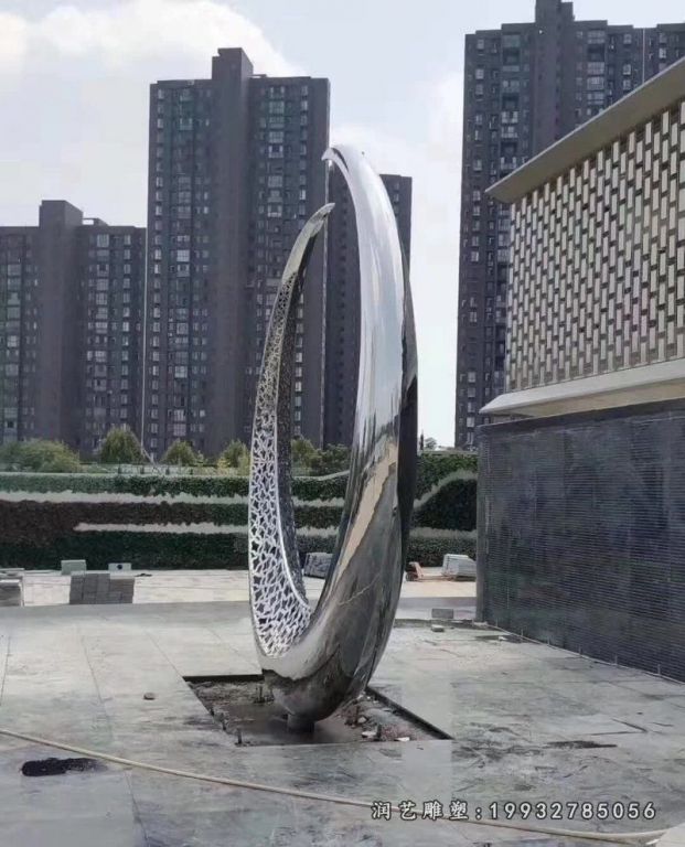 不锈钢月亮雕塑 (67)