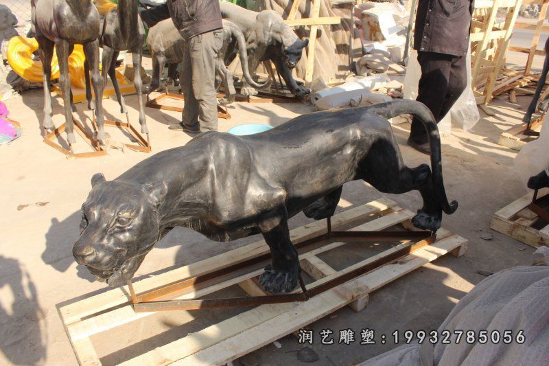景区猎豹动物铜雕