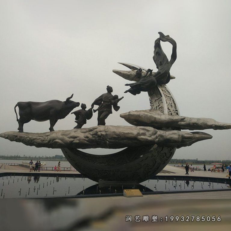 商业街不锈钢牛郎织女人物雕塑