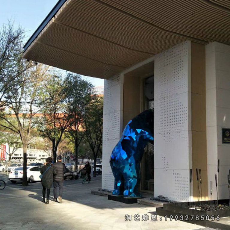 酒店不锈钢熊动物雕塑