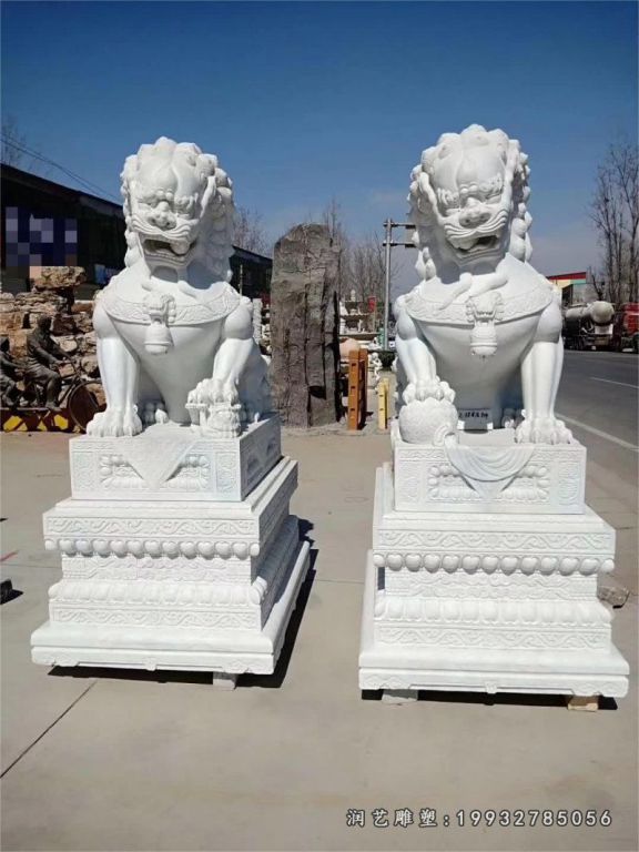城市街道狮子动物石雕