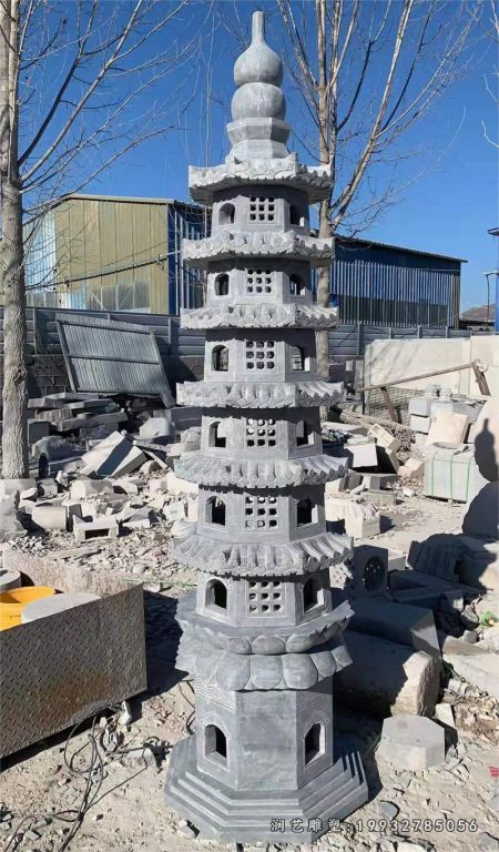 街道景观石塔雕塑