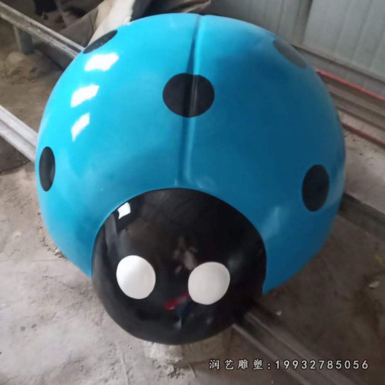 公寓玻璃钢瓢虫动物雕塑