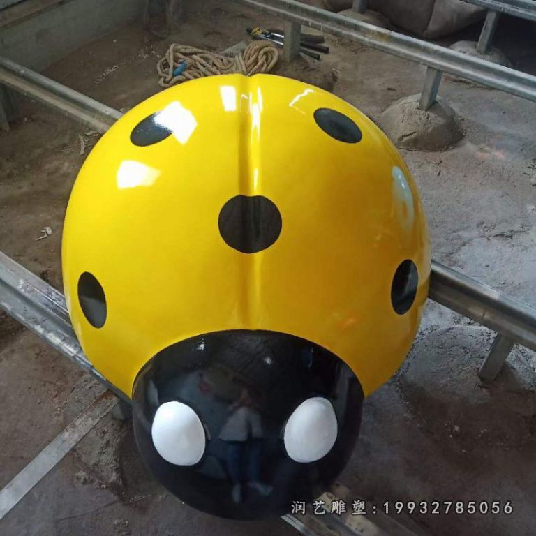 玻璃钢动物瓢虫公园雕塑