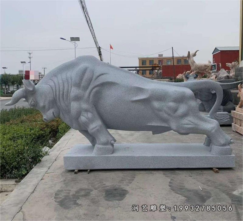 商业街动物牛石雕