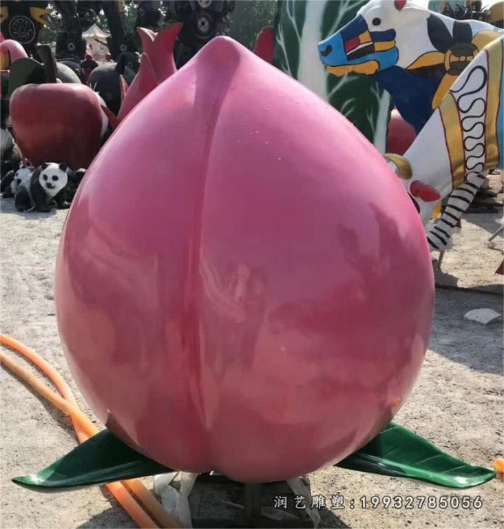 酒店玻璃钢桃子景观雕塑
