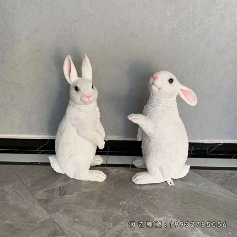 游乐场玻璃钢兔子雕塑