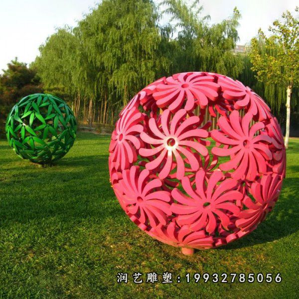 不锈钢镂空球雕塑