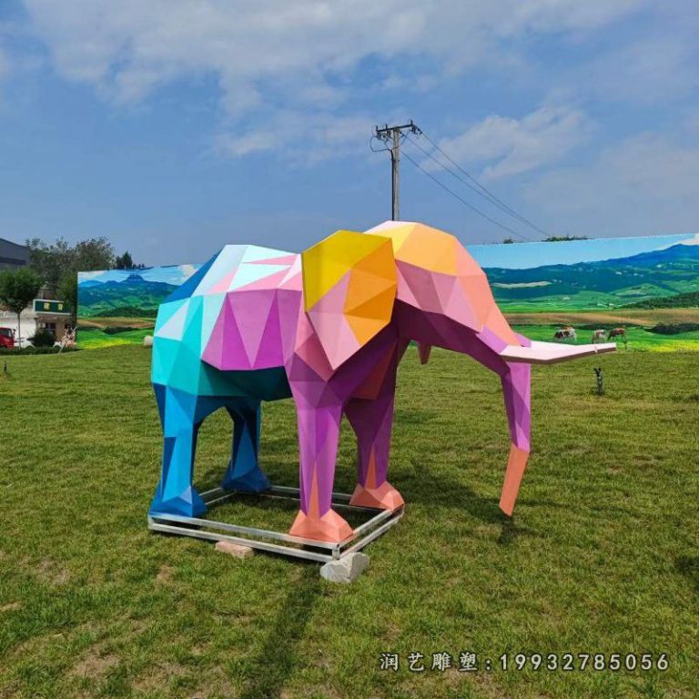 校园玻璃钢动物大象雕塑